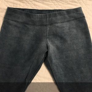 New York & Co Denim Wash Capri Leggings